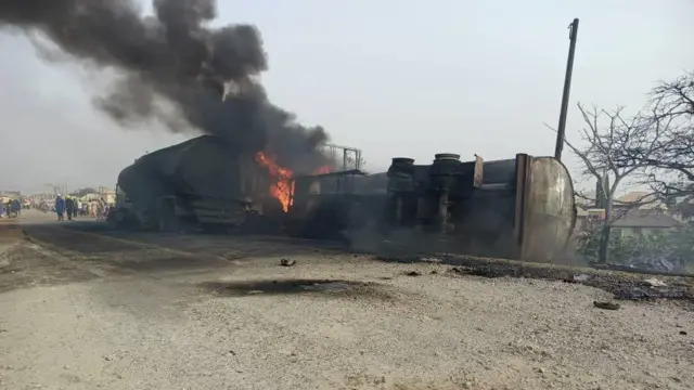 Tanker explosion kills over 30 people in Niger