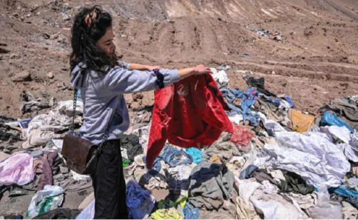 Some 39,000 tonnes of old clothing is said to be dumped in Chile’s Atacama Desert every year