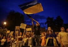 Ukraine on the jaws of corruption
