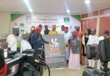 Armed robbers are more honourable than some politicians –Bolaji Abdulahi