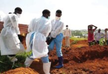 ‘I buried my parents one day after the other’ – Ebola mourners learn how to grieve safely
